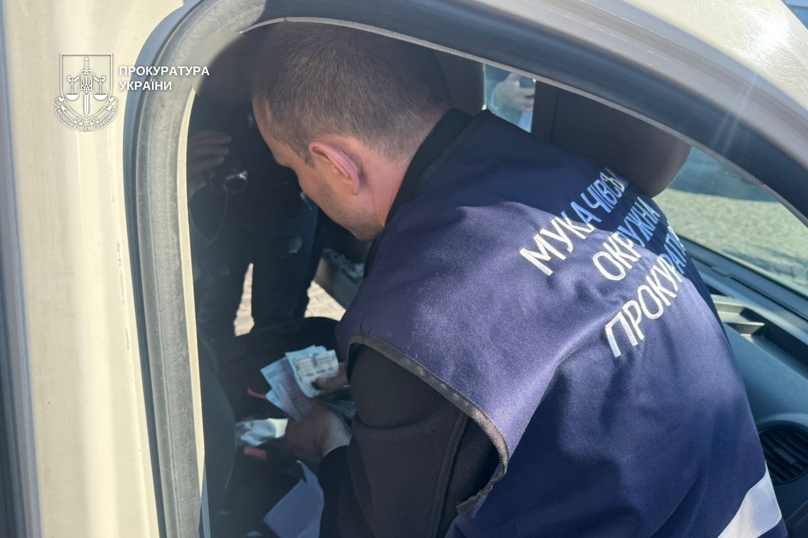 Фото до матеріалу: Голову сільради на Мукачівщині затримали за вимагання хабарів від підрядників