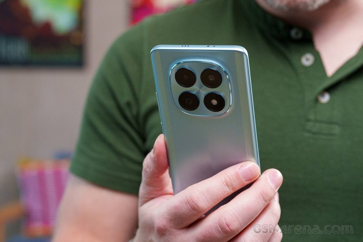 Фото до матеріалу: Poco M8 5G: чому цей смартфон б'є рекорди продажів в Україні