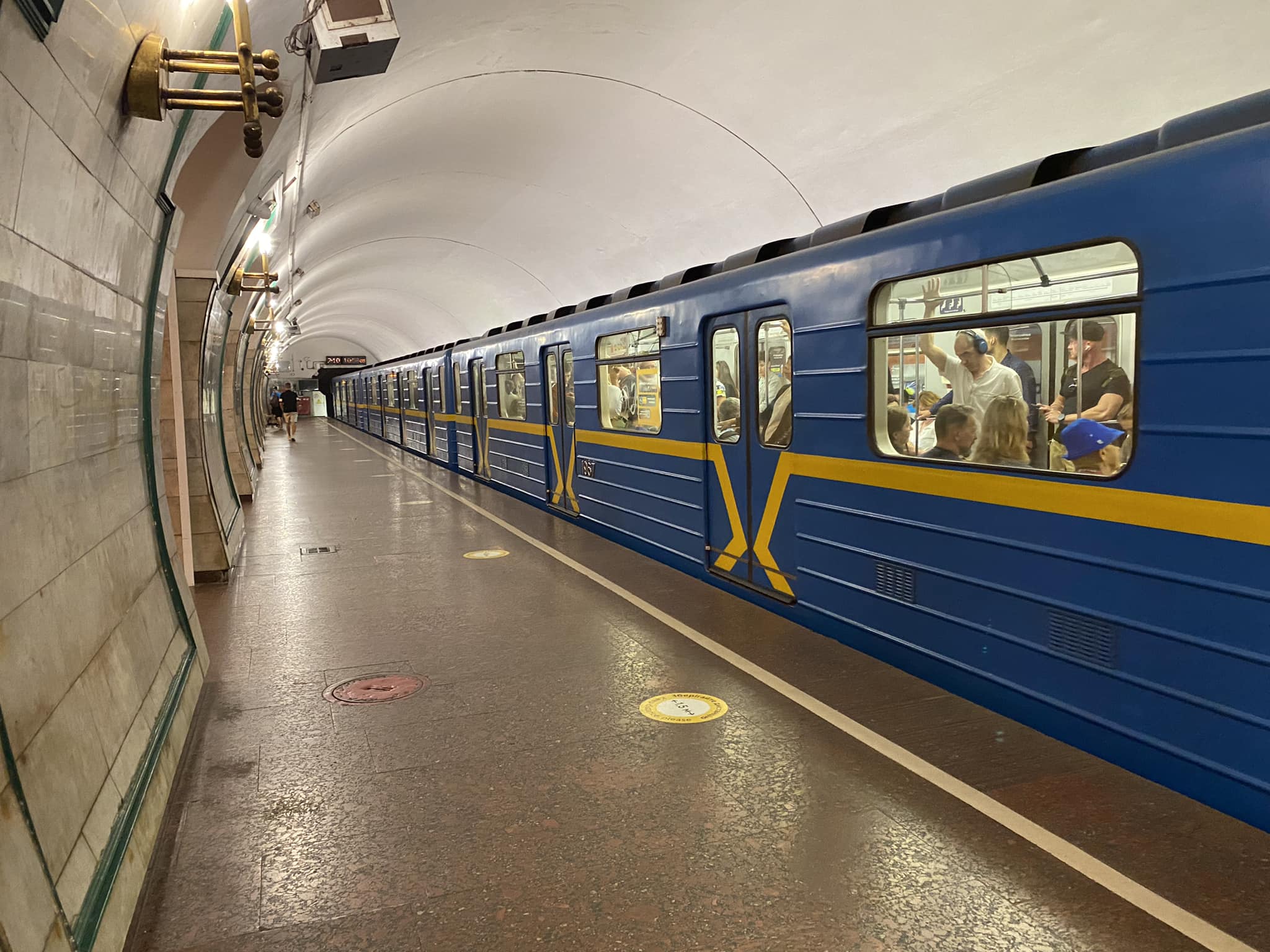 Фото до матеріалу: По 23 грн у тролейбусі та 46 грн - у метро: у КМДА озвучили вартість проїзду у громадському транспорті