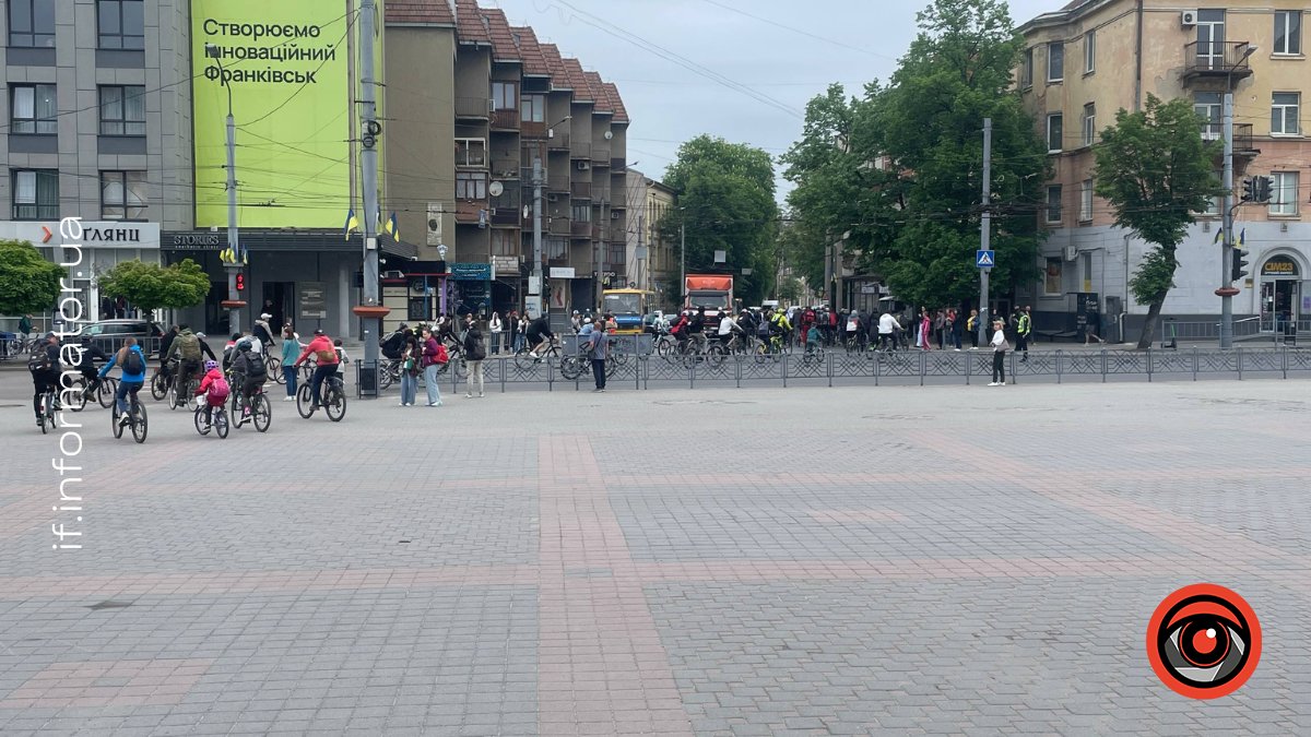 Фото до матеріалу: Благодійний велопробіг до Дня міста: франківці збирали кошти на 102-шу бригаду