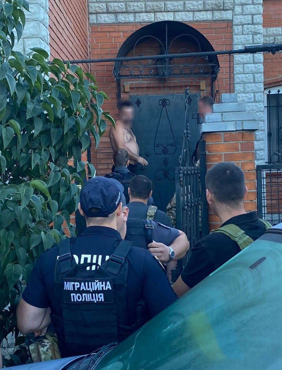 Фото до матеріалу: У військкоматі допомагали ухилятися від служби липовими довідками