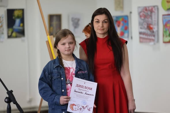 Фото до матеріалу: У Калуші відкрили виставку-конкурс творчих робіт «Яблуко…"