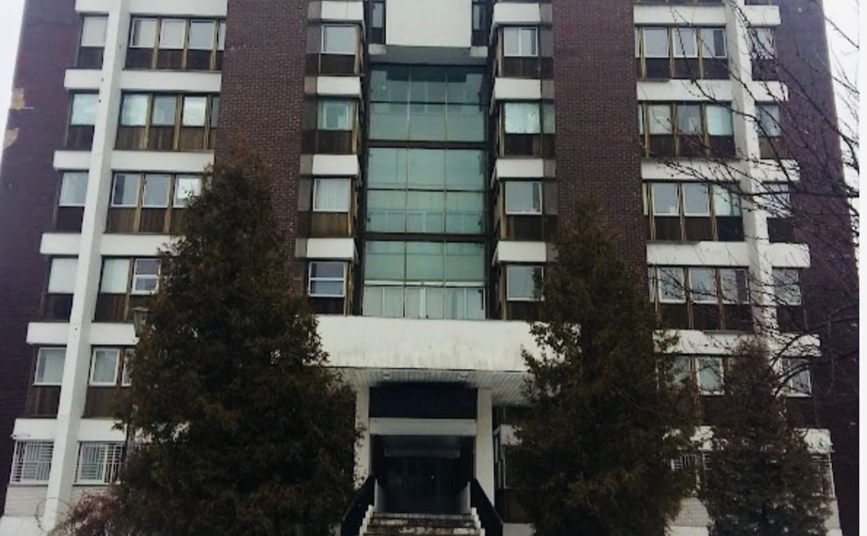 Фото до матеріалу: У Києві жінка 7 років отримувала зарплату в державному інституті, не виходячи на роботу