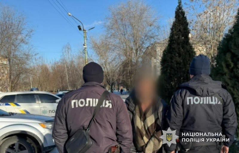 Фото до матеріалу: У Кам'янському завершили розслідування: чоловіка, який ледь не вбив товариша, затримали
