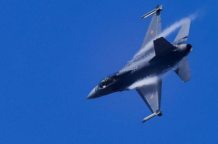 Фото до матеріалу: Українські пілоти F-16 відпрацьовують польоти без GPS через російське РЕБ