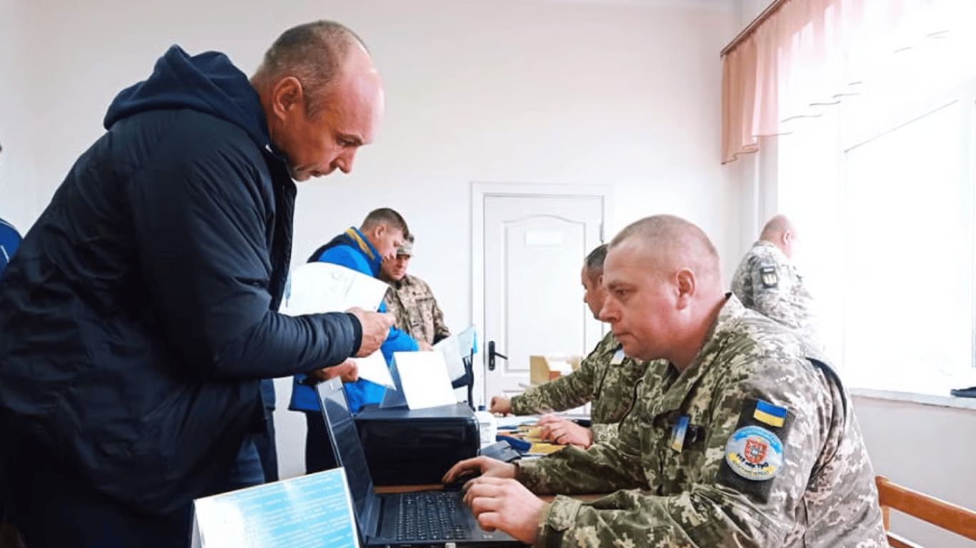 Фото до матеріалу: РВЛК затвердила свідоцтво про хворобу: що далі громадянинові потрібно робити в ТЦК