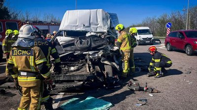 Фото до матеріалу: На Прикарпатті затримали групу кібершахраїв, що обкрадали пенсіонерів та військових