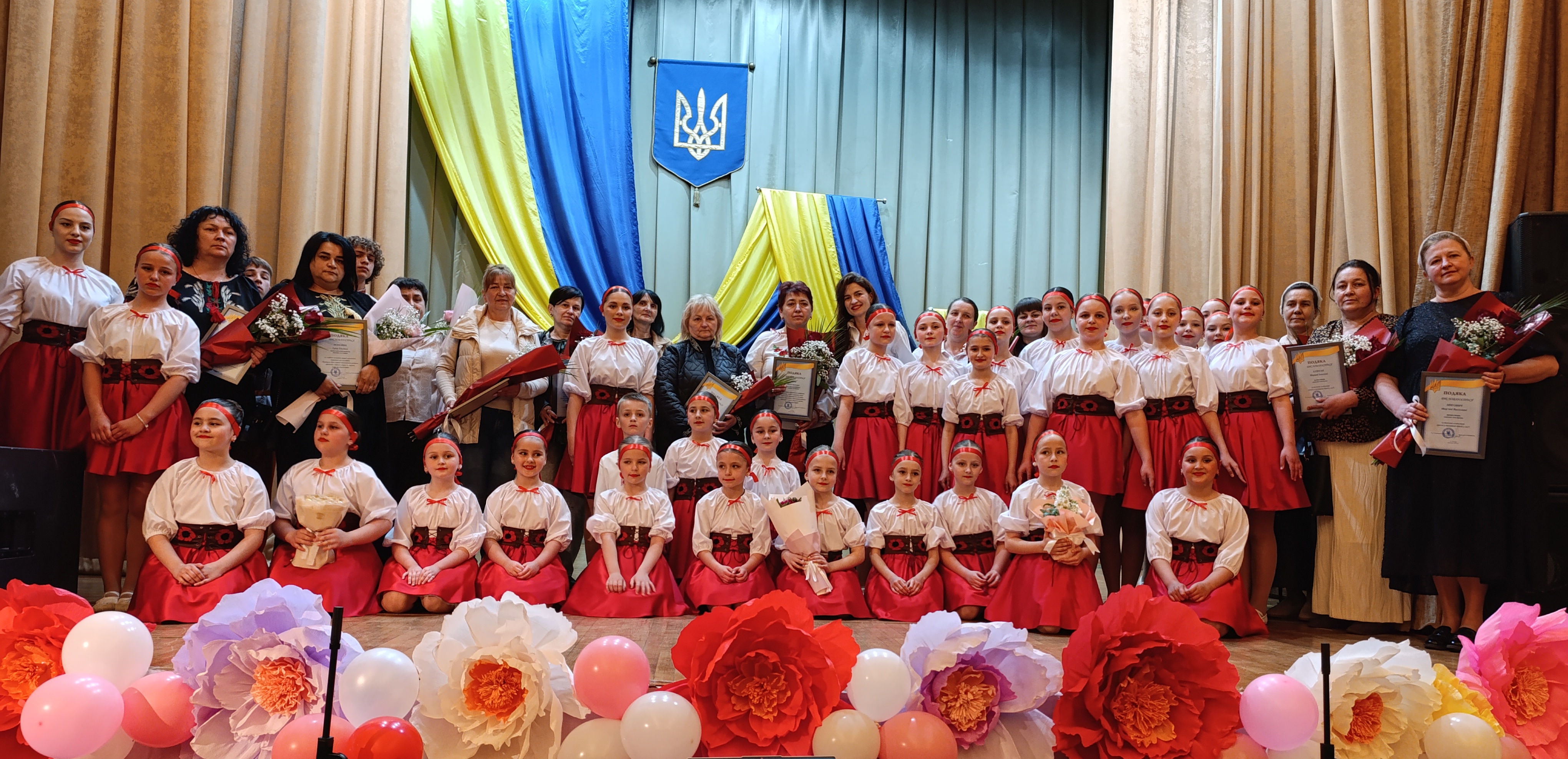 Фото до матеріалу: Свалявщина вшанувала матерів: концерт, подяки та виставка мистецтв