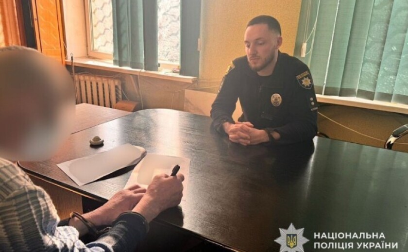 Фото до матеріалу: У Кривому Розі поліцейські затримали наркозбувача з метадоном