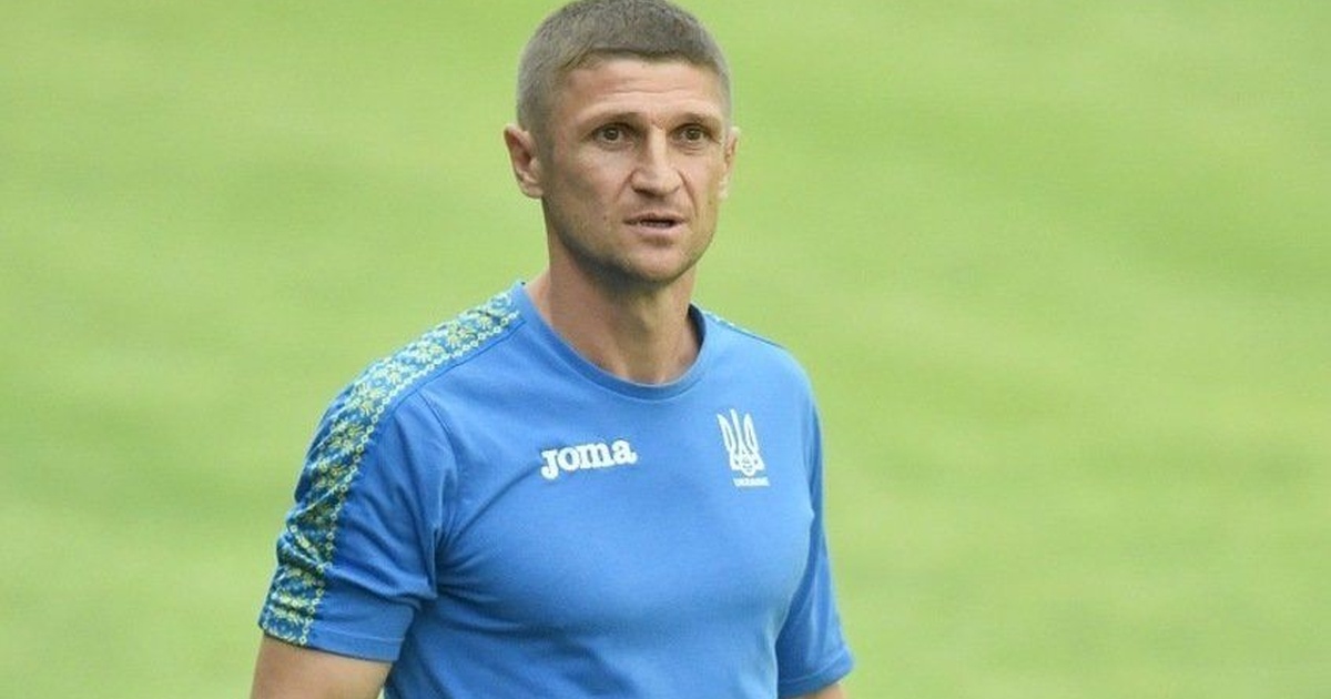 Фото до матеріалу: Тренер збірної України U20 Володимир Єзерський переніс операцію у Львові