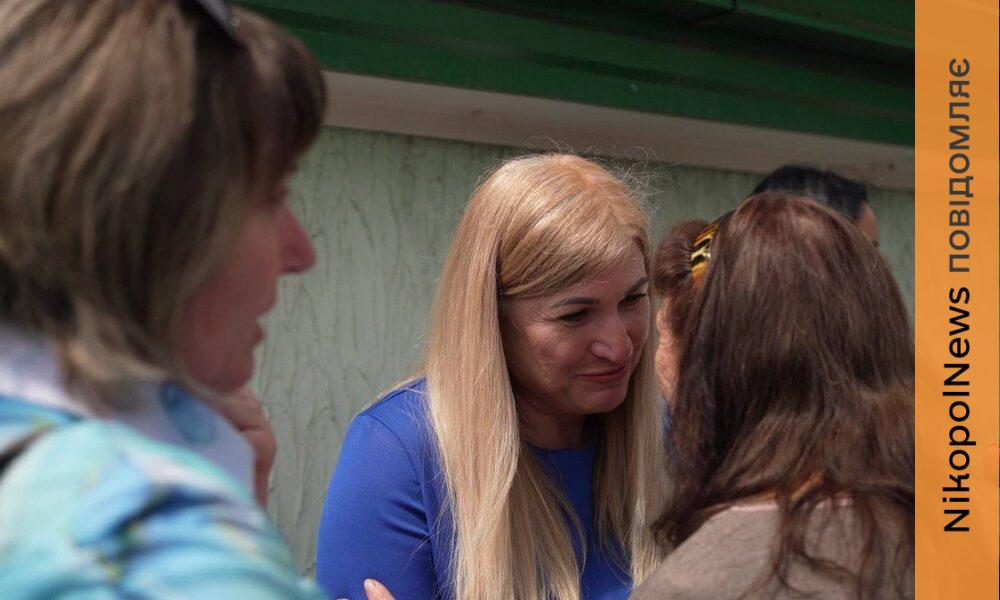 Фото до матеріалу: День вшанування пам'яті загиблих військових у Нікополі: подяка волонтерів та благодійні подарунки