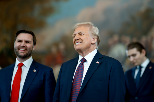 Фото до матеріалу: Трамп зберігає лист для Венса у разі загибелі: що каже Горка