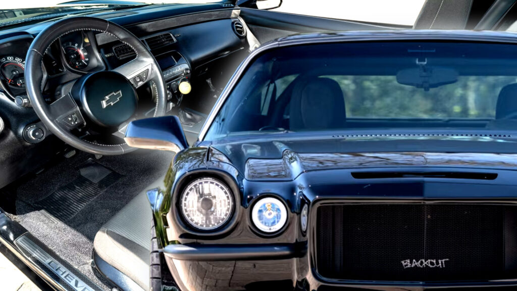 Фото до матеріалу: Унікальний Chevrolet Camaro 1971 року з інтер'єром майбутніх моделей виставлять на аукціон