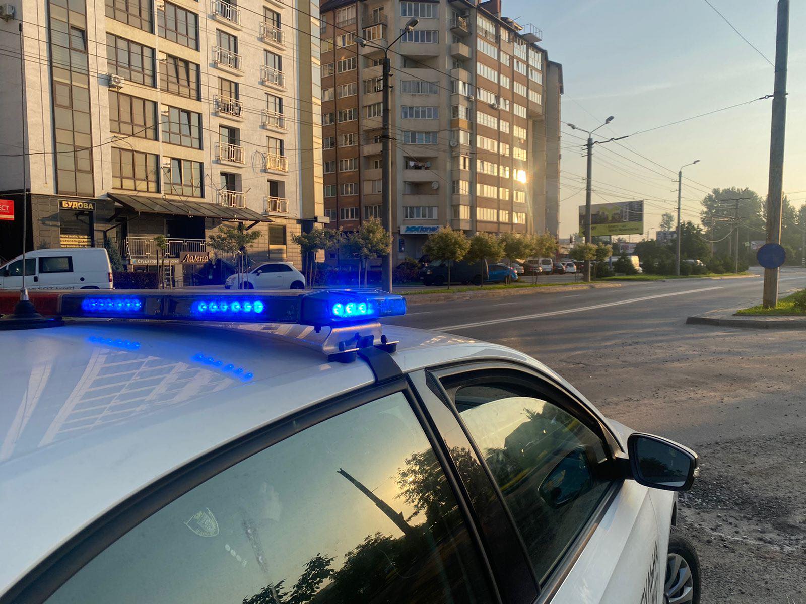 Фото до матеріалу: Патрульні Франківська врятували ноутбук дівчини, зупинивши маршрутку
