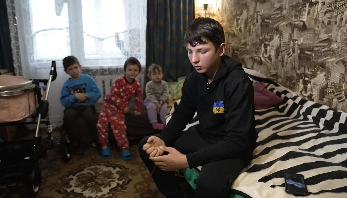 Фото до матеріалу: Героїзм у дворі: 12-річний хлопець на Чернігівщині знешкодив FPV-дрон, що загрожував дітям