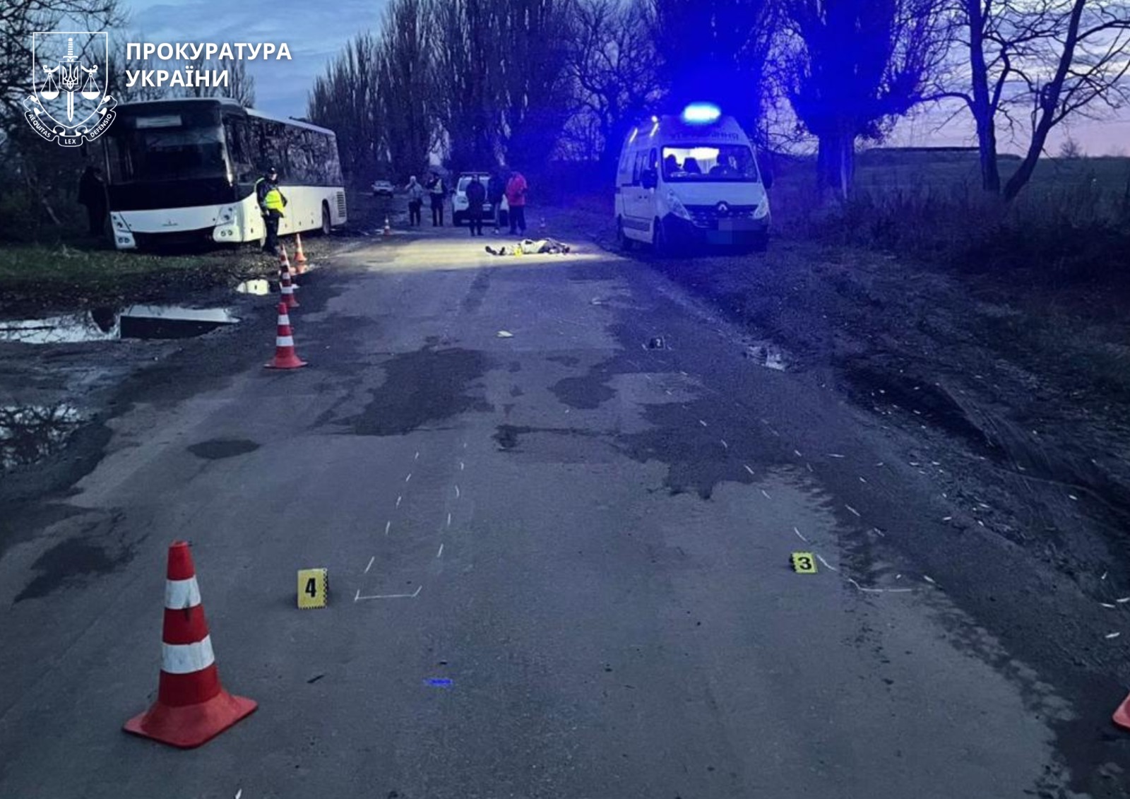 Фото до матеріалу: На Черкащині судитимуть водія, який загубив життя 17-річному хлопцю за кермом