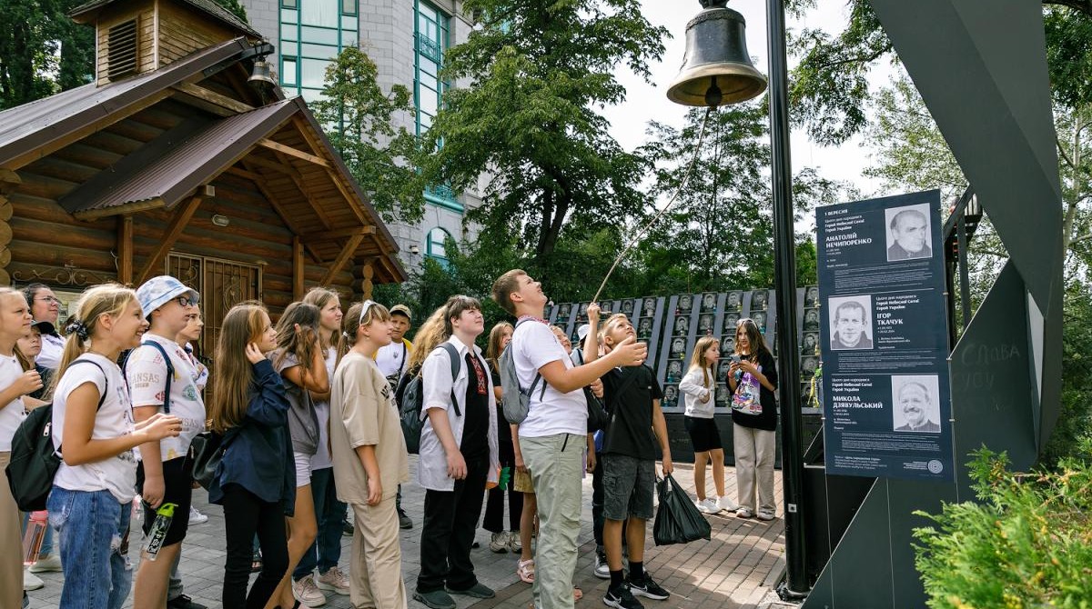 Фото до матеріалу: Вулиці: унікальний збірник публікацій про життя міст України