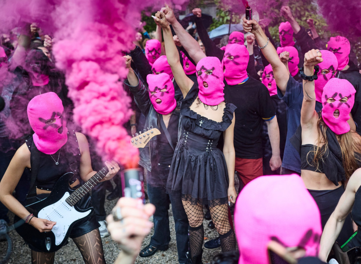Фото до матеріалу: Протест у Венеції: Femen та Pussy Riot вимагають закрити російський павільйон на бієнале