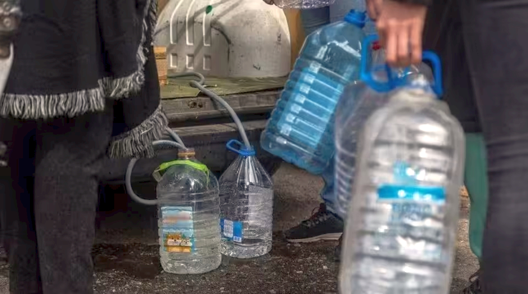 Фото до матеріалу: Криворіжці готовляться до загрози атак на водопостачання: що робити