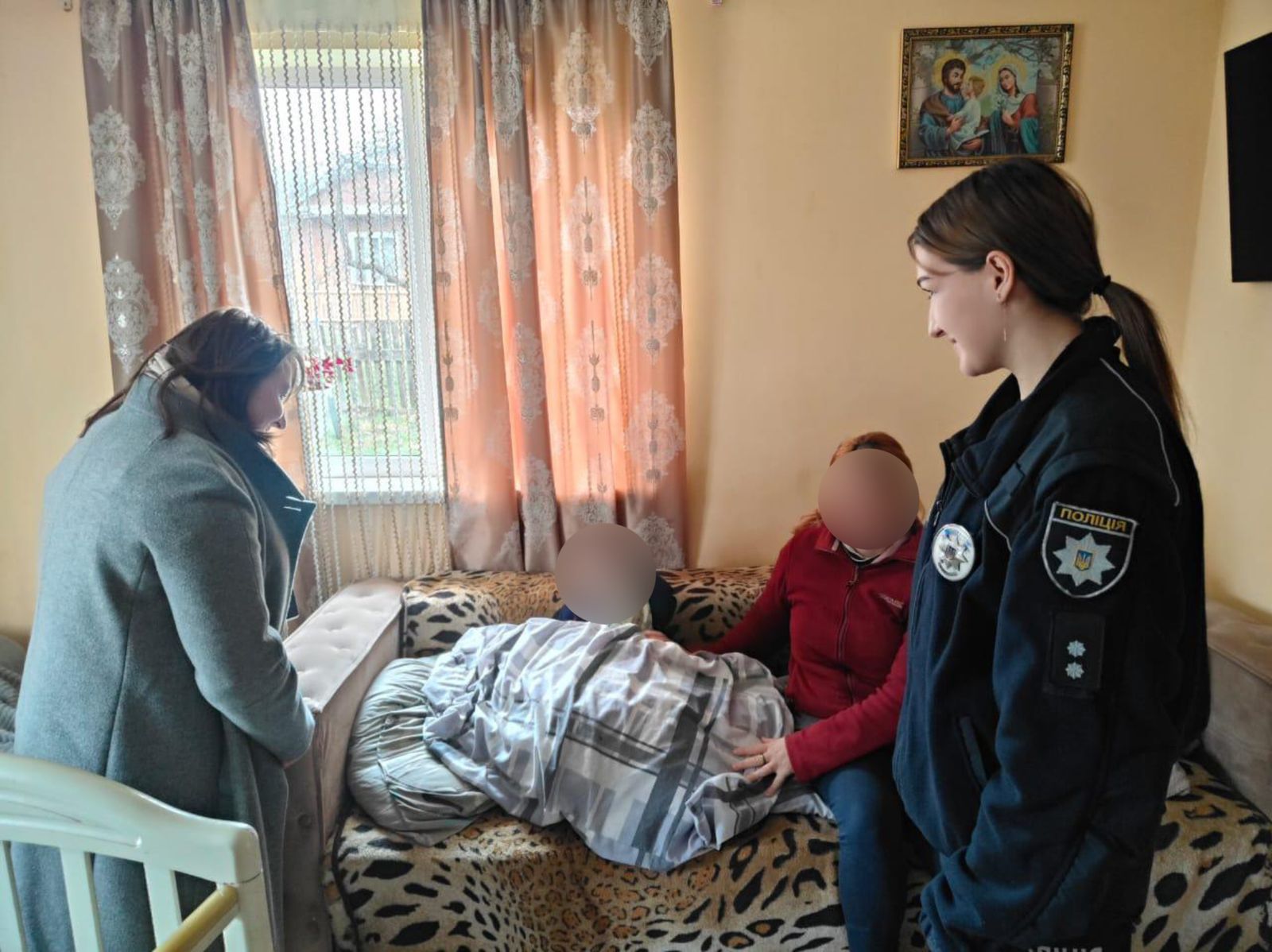 Фото до матеріалу: У Івано-Франківську вилучили 9 дітей з неблагополучних сімей