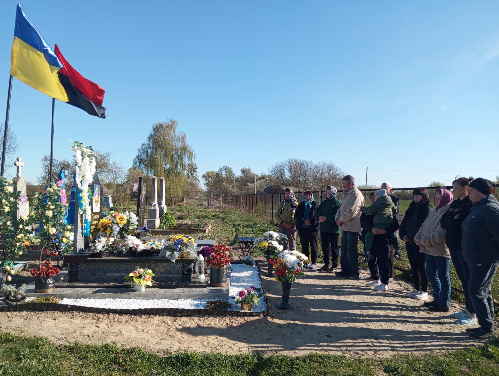 Фото до матеріалу: У селі Растів вшанували пам’ять загиблого захисника Андрія Сливки