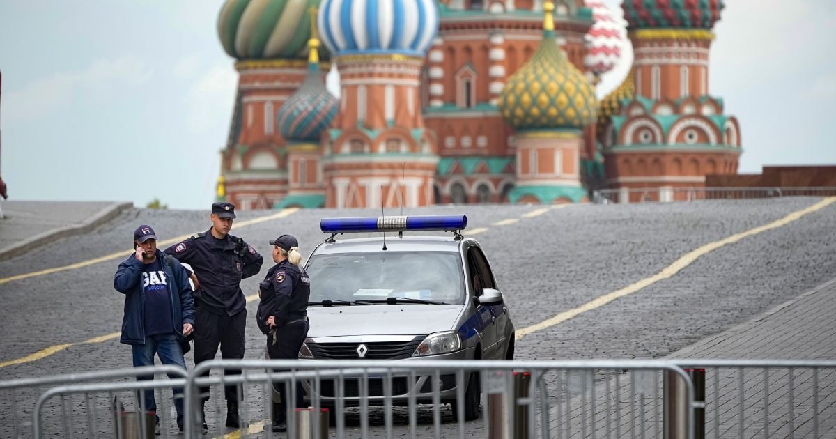 Фото до матеріалу: Ваші долари можна продати в рази дорожче: перевірте одну деталь