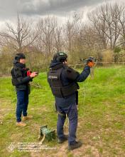 Фото до матеріалу: На Харківщині ворог скидає з дронів фальшиві гроші із закликом до здачі