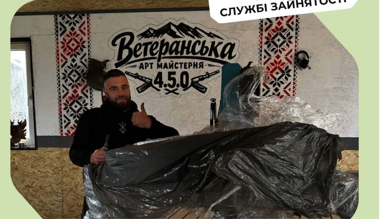 Фото до матеріалу: Ветеран із Прикарпаття Назар Семанів запустив власну майстерню з виготовлення меблів