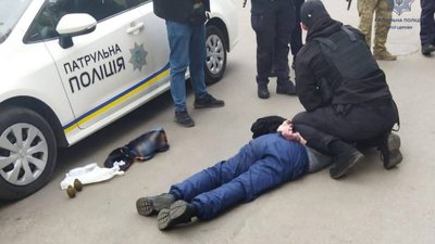 Фото до матеріалу: Львів'янина затримали за 8 000 євро за переправлення чоловіків через кордон