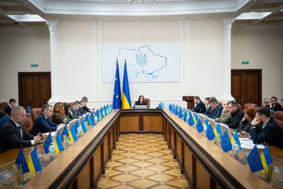 Фото до матеріалу: Кабмін готує зміни до бюджету-2026: 174 млрд грн на зарплати військовим