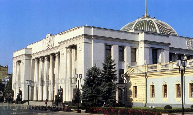 Фото до матеріалу: Нардепи задекларували мисливську зброю та антикваріат: що вказано у звітах