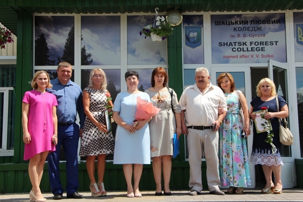 Фото до матеріалу: Шацький район відзначив День медичного працівника: нагороди та подарунки для лікарів