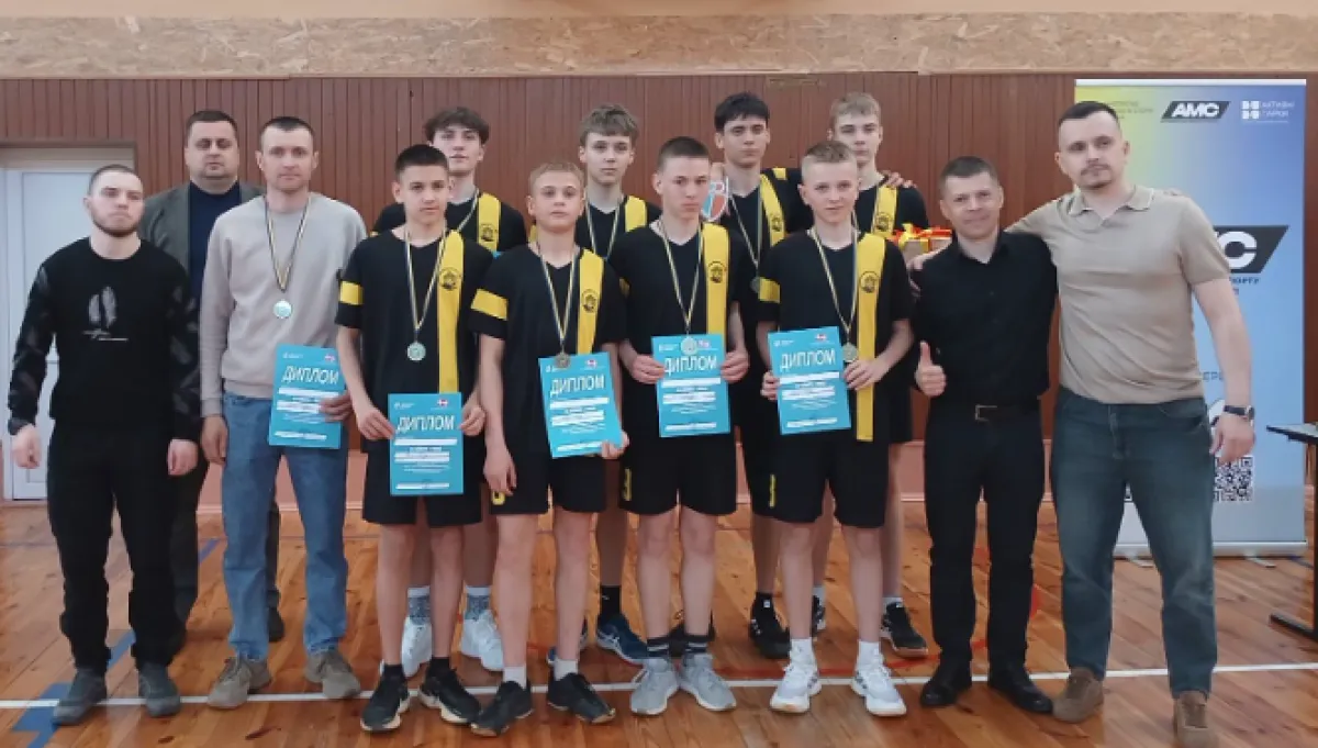 Фото до матеріалу: Юні волейболісти Старовижівського ліцею стали чемпіонами області