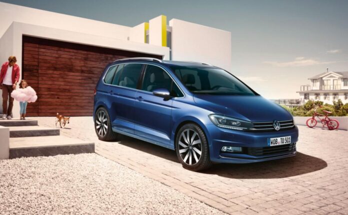 Фото до матеріалу: Volkswagen Touran завершив історію: останній автомобіль зібрали у 2026 році