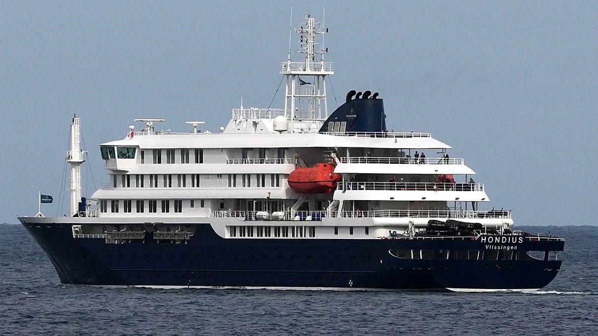 Фото до матеріалу: На Канарах евакуювали пасажирів лайнера MV Hondius через спалах хантавіруса