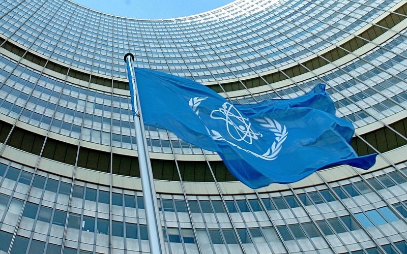 Фото до матеріалу: МАГАТЕ підтвердило удар дрона по лабораторії ЗАЕС: що це означає для Києва