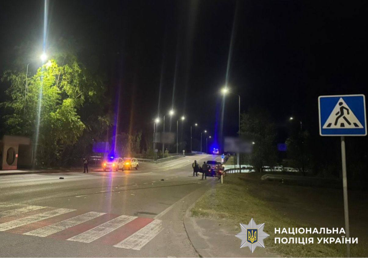 Фото до матеріалу: Масштабний рейд проти нелегальних вейпів: БЕБ та поліція проводять обшуки в ТЦ Києва