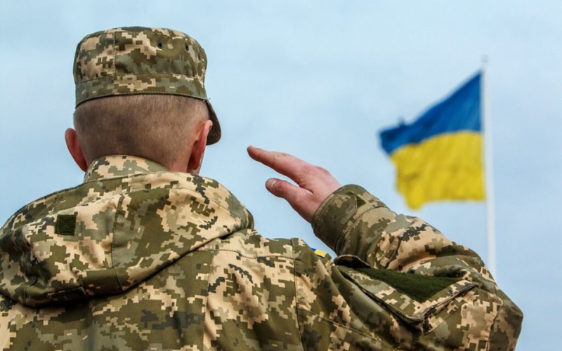 Фото до матеріалу: У Києві затримали псевдогенерала, що вимагав 15 тисяч доларів за фальсифікацію військового обліку