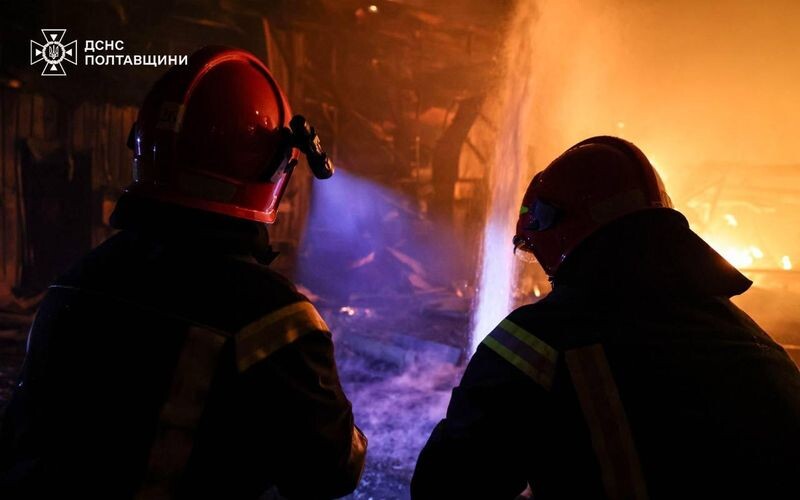 Фото до матеріалу: Трагедія на Полтавщині: ракета РФ влучила в рятувальників під час гасіння пожежі