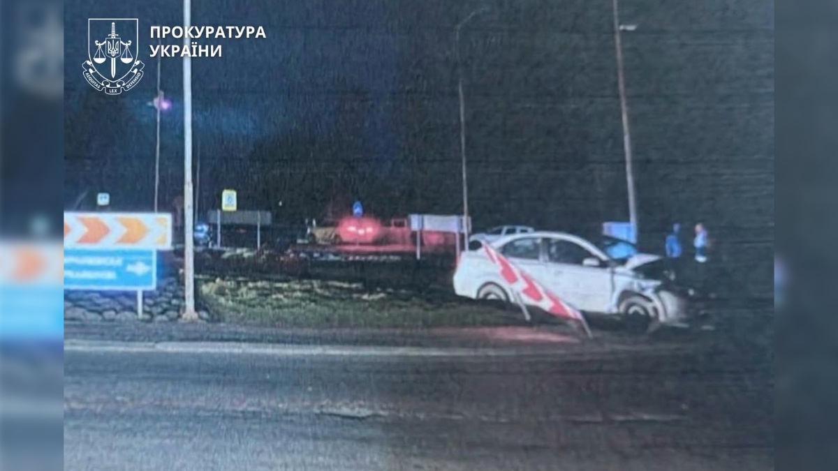 Фото до матеріалу: Нетверезий водій з Долині втік з лікарні після ДТП: йому повідомили про підозру