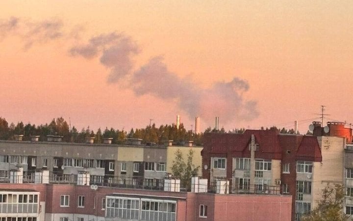 Фото до матеріалу: Після масової атаки дронів у порту Приморськ спалахнула пожежа
