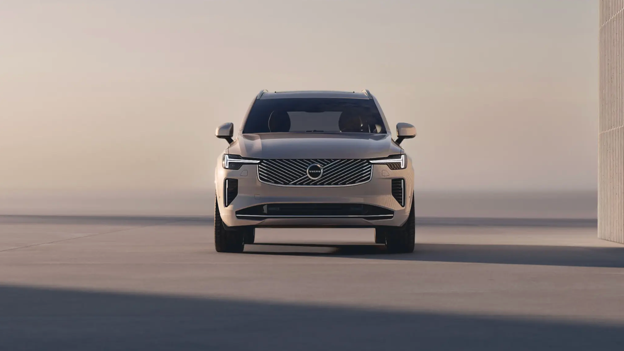 Фото до матеріалу: Volvo XC90: чому шведський флагман ідеально підходить для сімейних поїздок по Україні