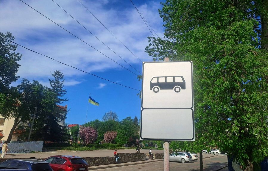 Фото до матеріалу: У Калуші оновлено графіки руху автобусів на чотирьох зупинках