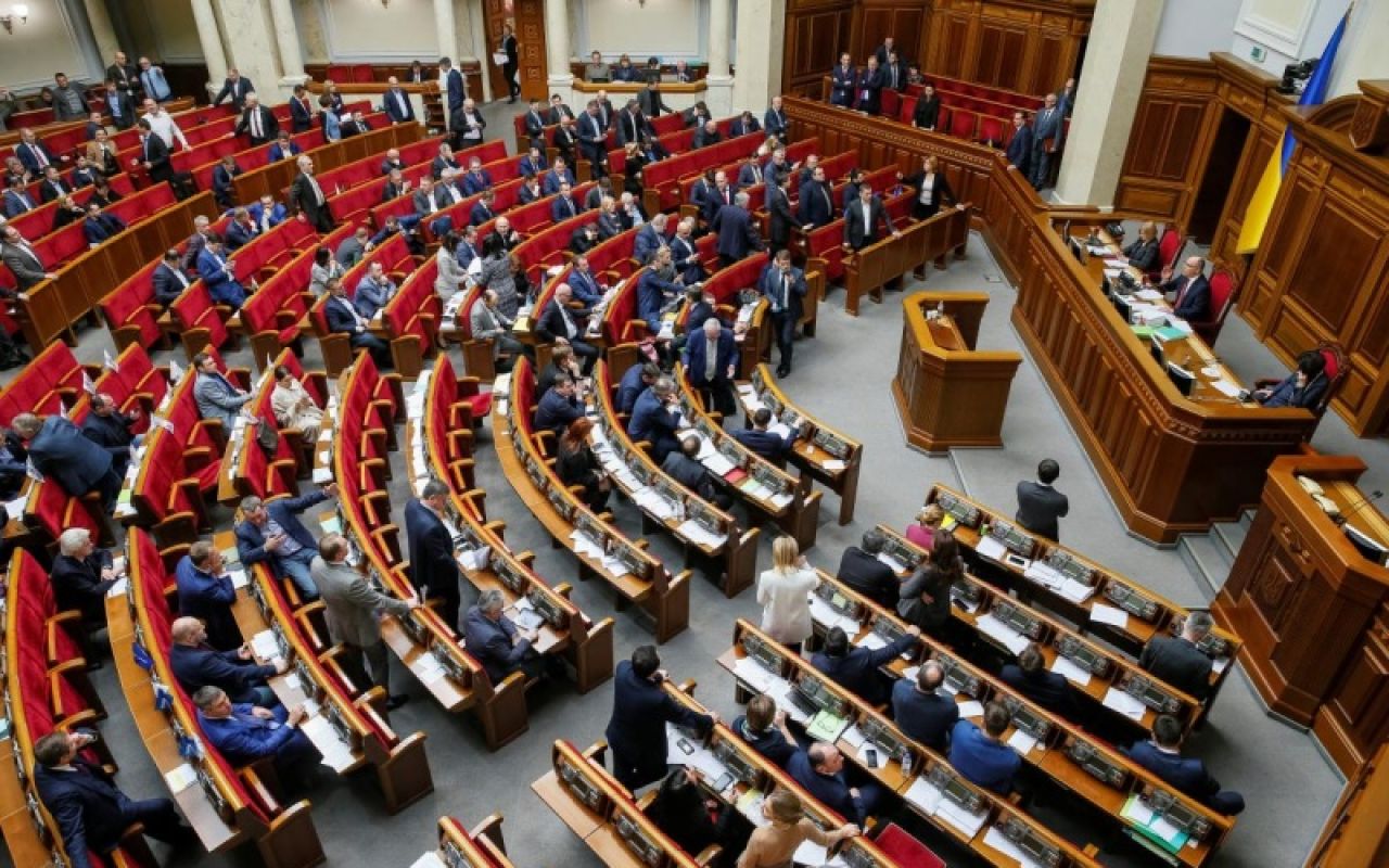 Фото до матеріалу: «Сподіваюся, це так просто не пройде для вас і для тих, хто здавав країну» — Червінський до Єрмака під час перерви у суді – Українська Газета «Час»