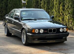 Фото до матеріалу: Порше створив найшвидший серійний автомобіль в історії: розгін до 100 км/год за 1,9 секунди
