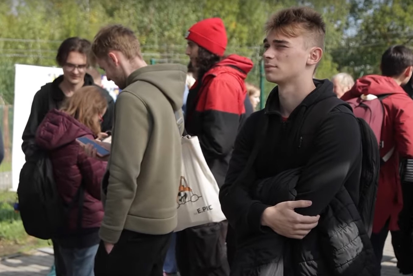 Фото до матеріалу: Бізнес з 16 років: як підлітку в Україні відкрити ФОП та чого не можна забувати