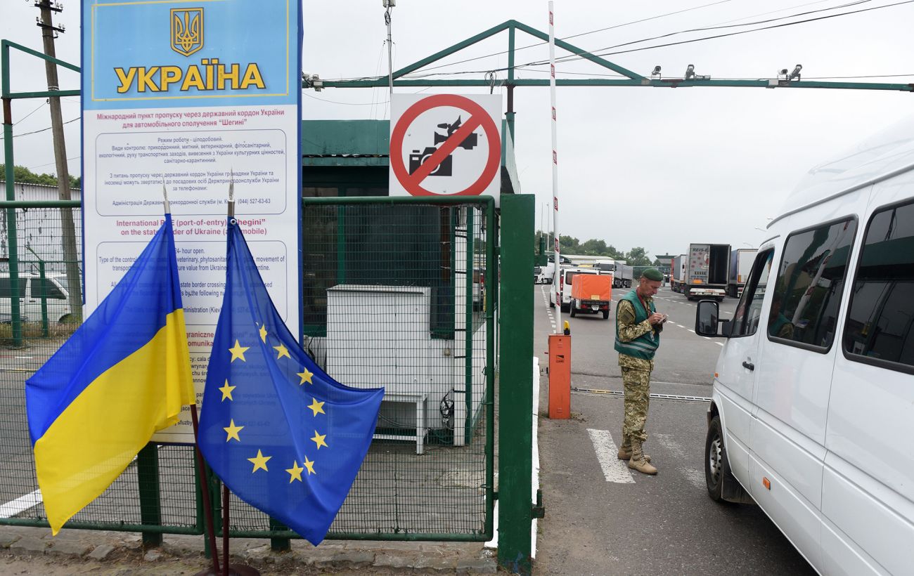 Фото до матеріалу: єЧерга автоматично перевірятиме «Зелену картку»: нові правила для перевізників