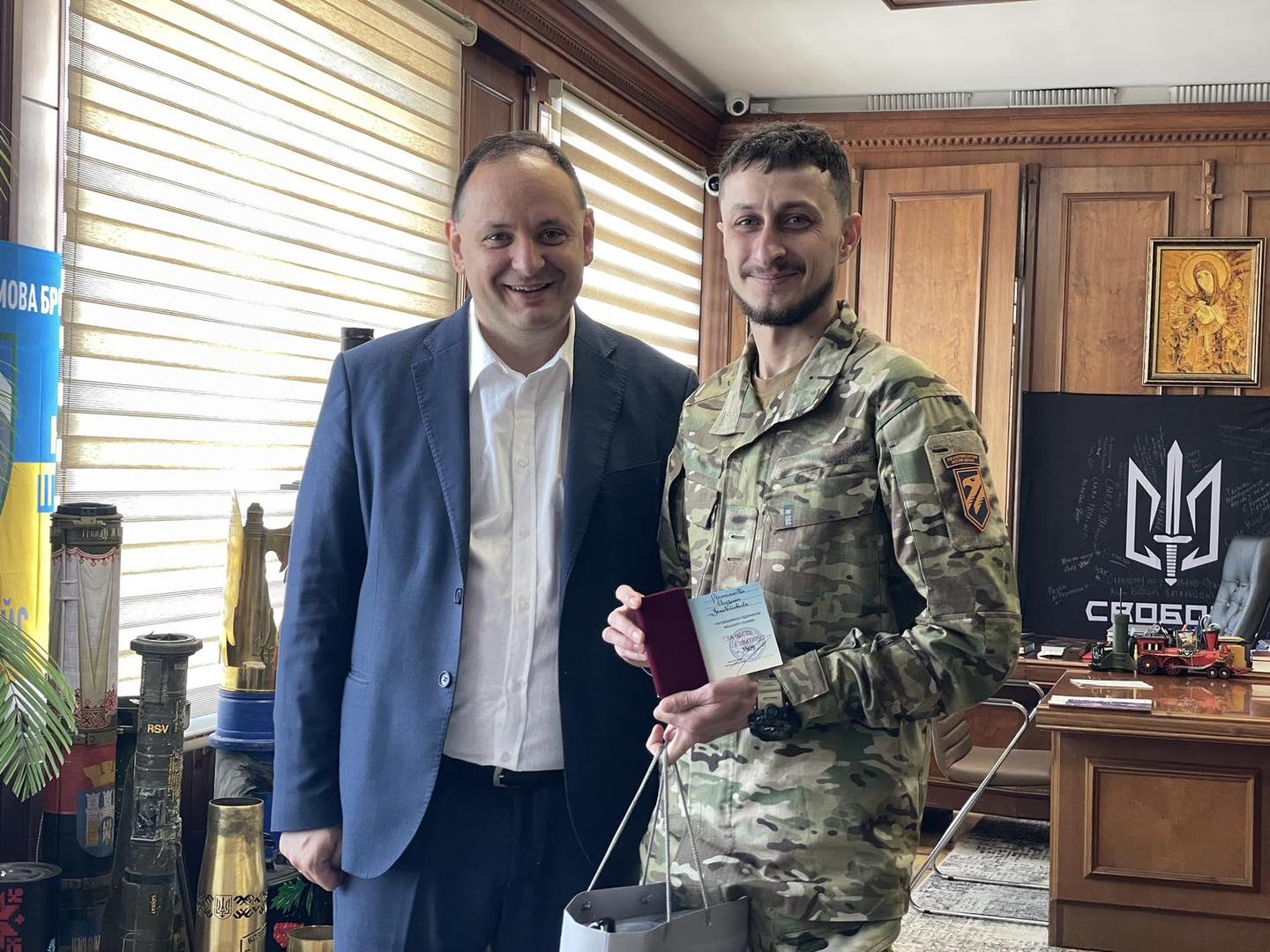 Фото до матеріалу: Богдан Романюк: актор і військовий отримав відзнаку «За честь і звитягу»