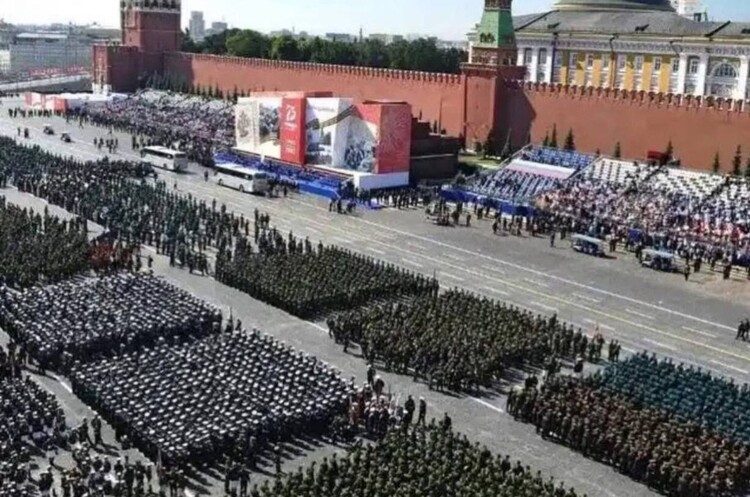 Фото до матеріалу: На росії парад перемоги вперше за 18 років пройде без військової техніки через «оперативну обстановку»