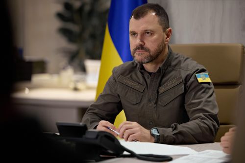Фото до матеріалу: В Україні готують закони про «військові компанії» та обіг цивільної зброї